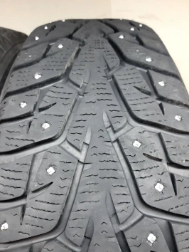 215/60 R17 Yokohama iceGuard iG55 SUV