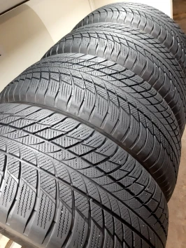 245/50 R19 Bridgestone Blizzak LM001