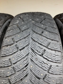 225/60 R17 Michelin X-Ice North 4 SUV