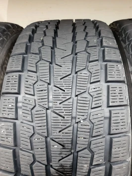 255/55 R18 Yokohama Ice Guard G075