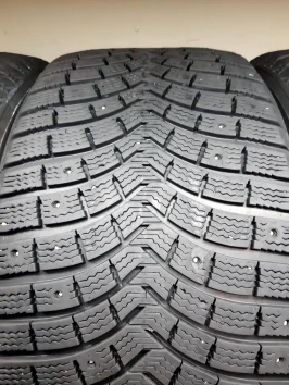 295/40 R21 Michelin Latitude X-Ice North