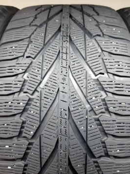 295/35 R21 Nokian Hakkapeliitta R2 SUV